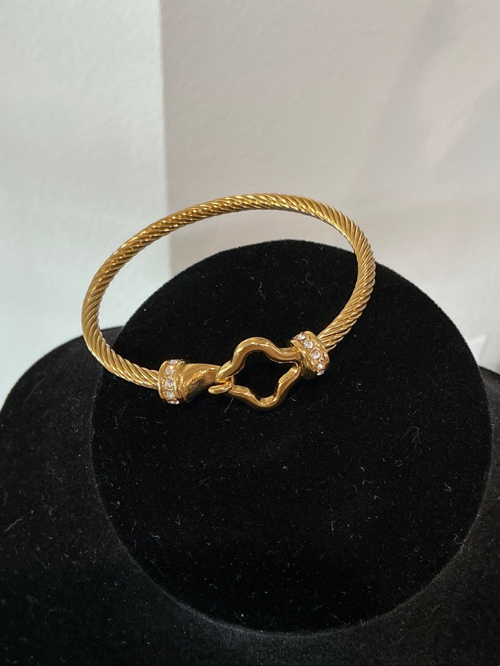 Gold Twisted Cable Bangle Bracelet with Decorative Clasp